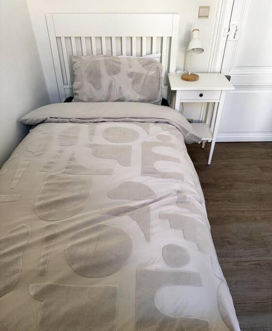 Large Quiet Whole House Near Historic Centre Villa *